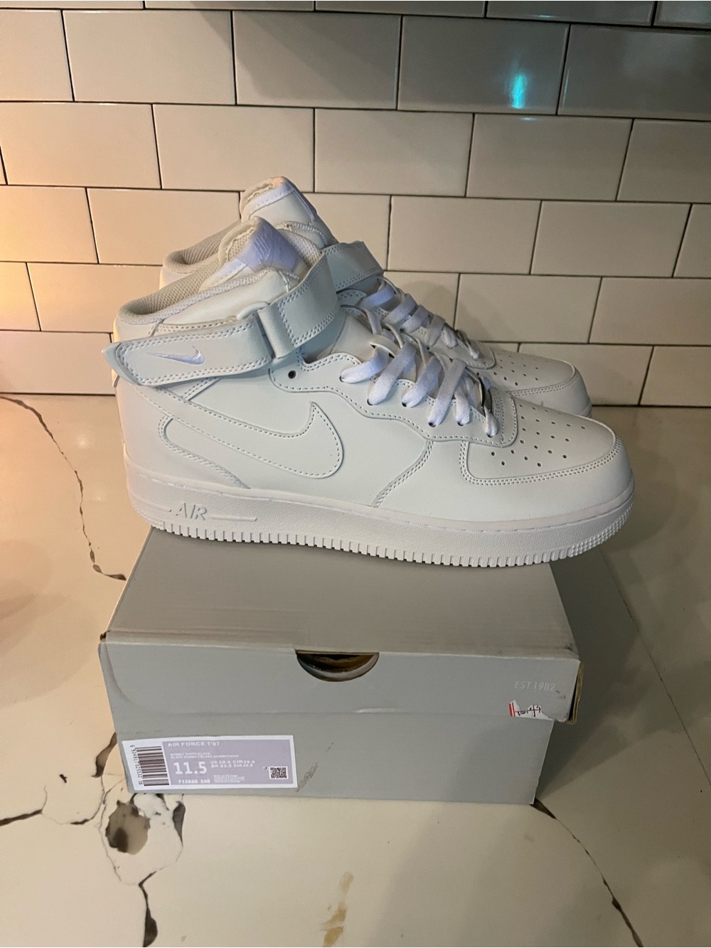 Mens AF1 Mid 07 Size 11.5. - Picture 8 of 8